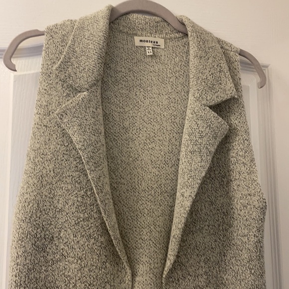 Grey Sleeveless Poncho!! - Picture 2 of 4